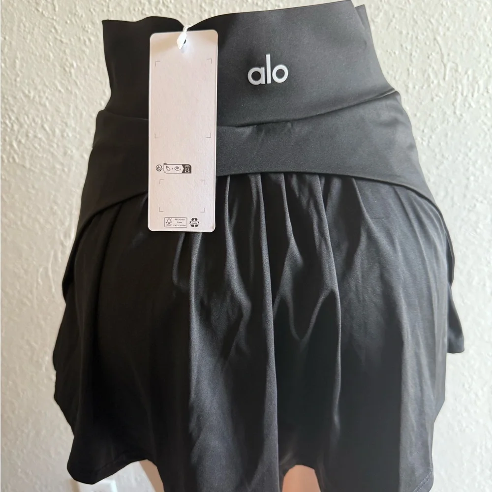 ALO Yoga chic black